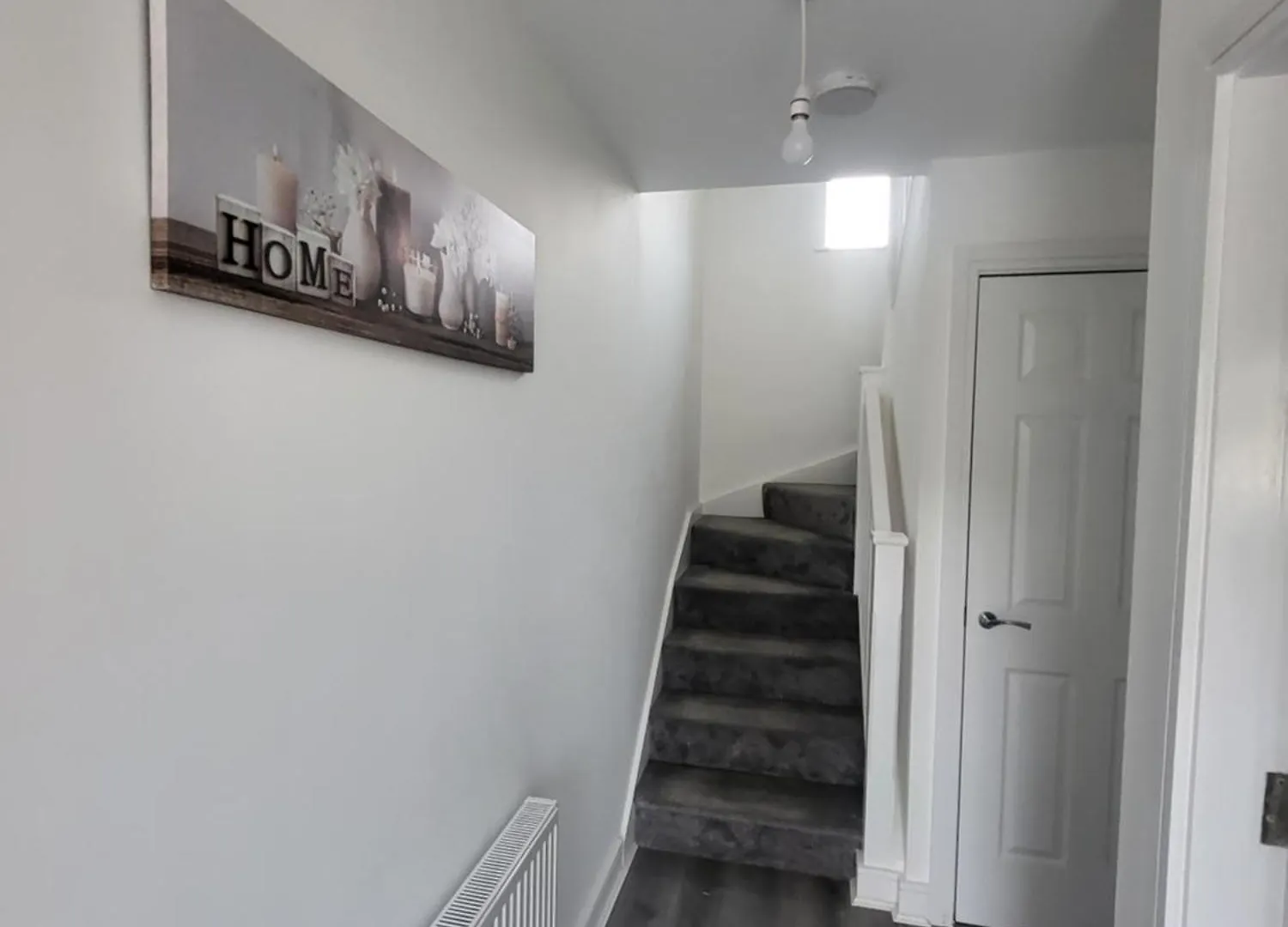 Stylish 3-Bed Home With Parking & Garden New Rotherham Development 0*,