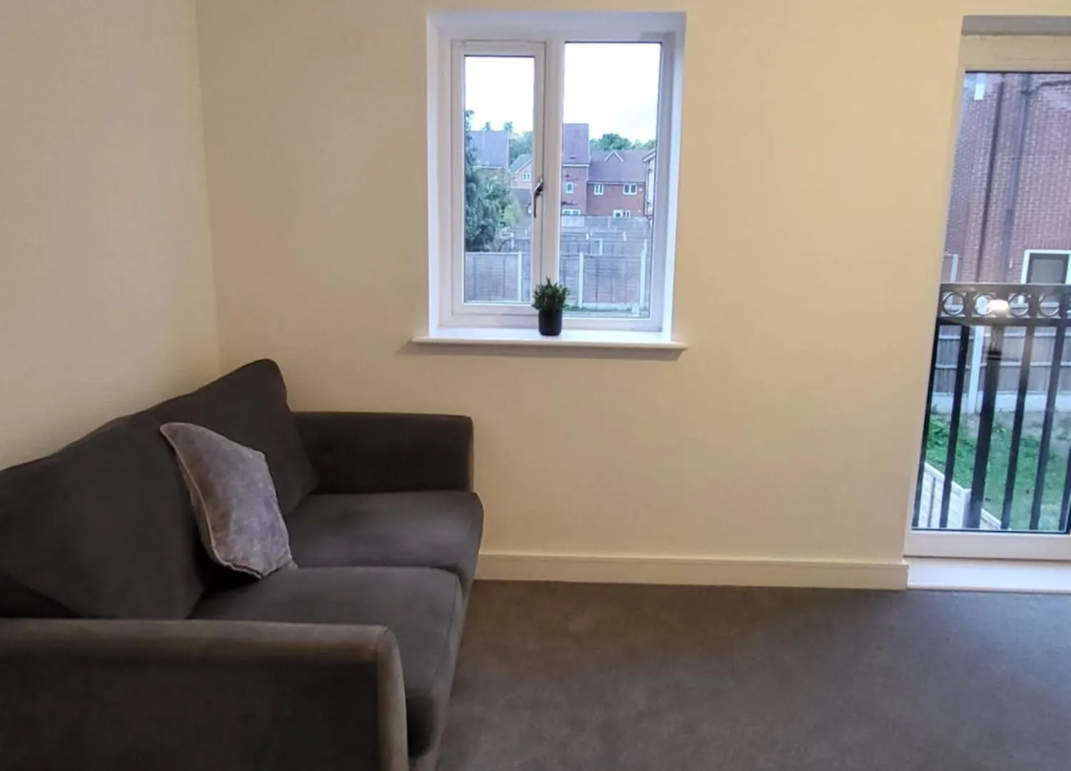 Casa vacanze Stylish 3-Bed Home With Parking & Garden New Rotherham Development
